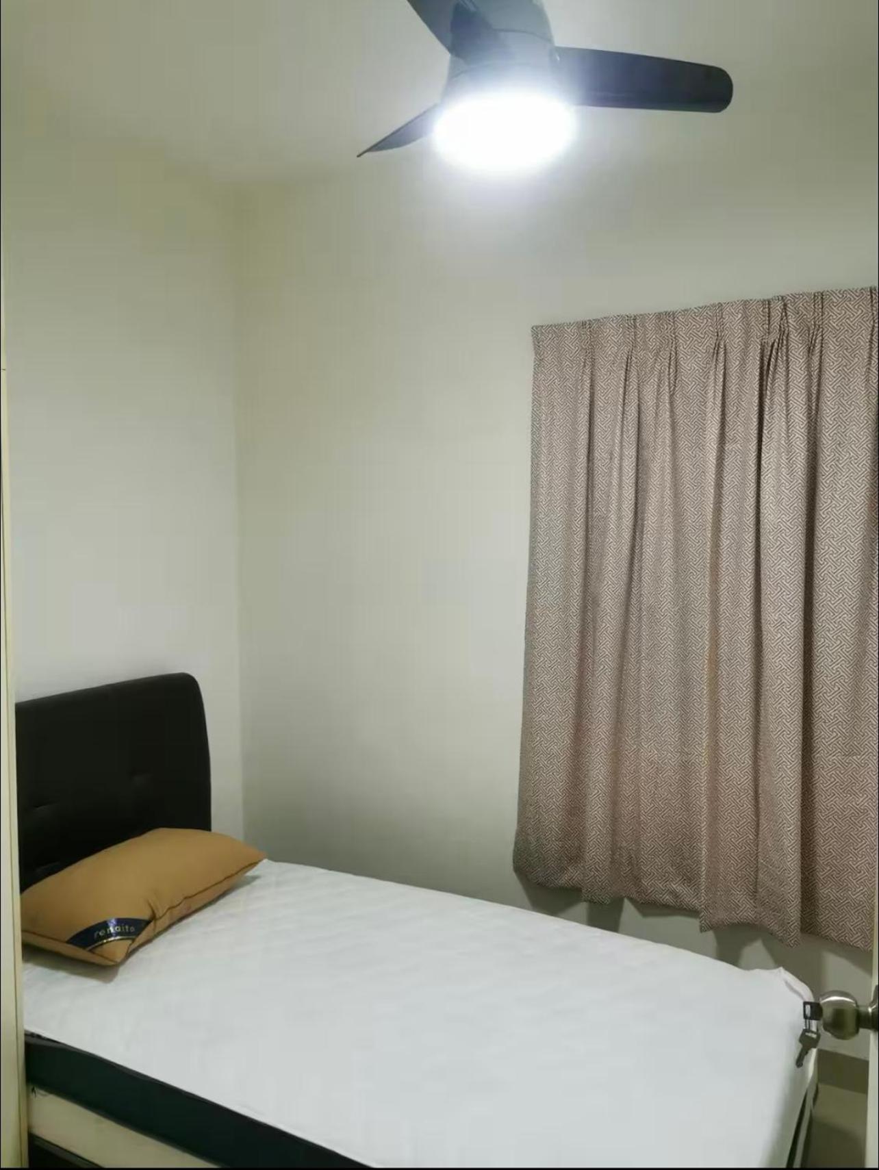Homestay Connaught Avenue *